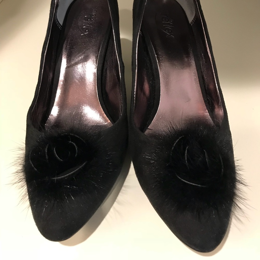 Shoes - Picture 2 of 4